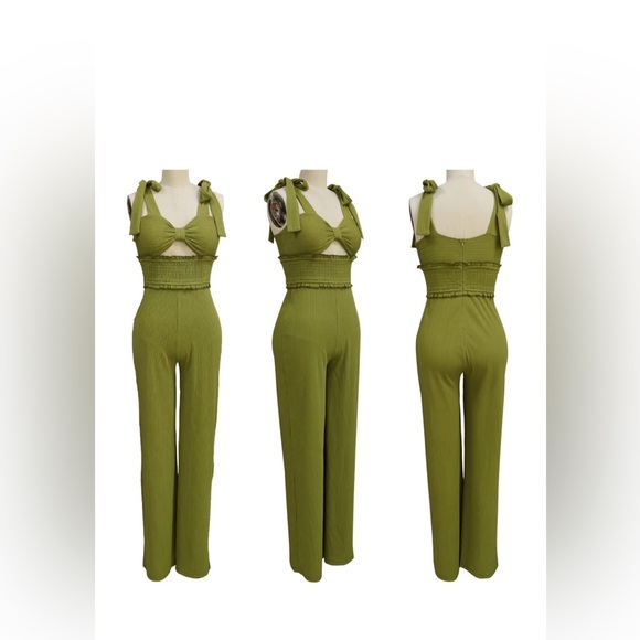 NWT Green Wide Leg Cutout Tie Strap Jumpsuit - Picture 2 of 8